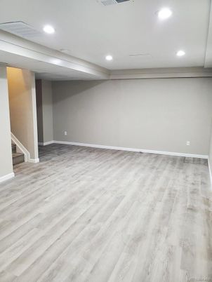 Empty room, Interior, Recessed Lighting, Wood Texture Flooring