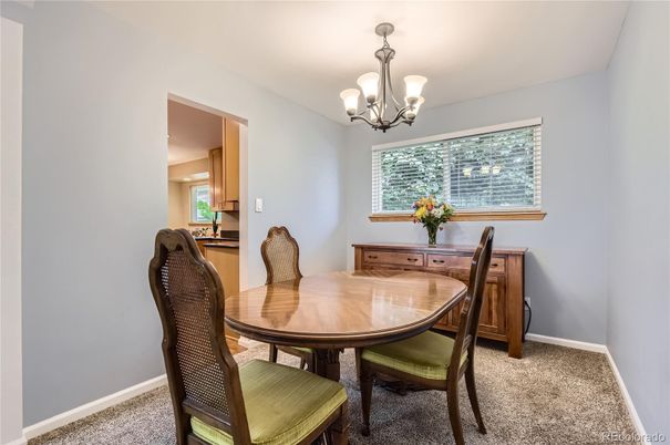 Chandelier, Dining room, Interior