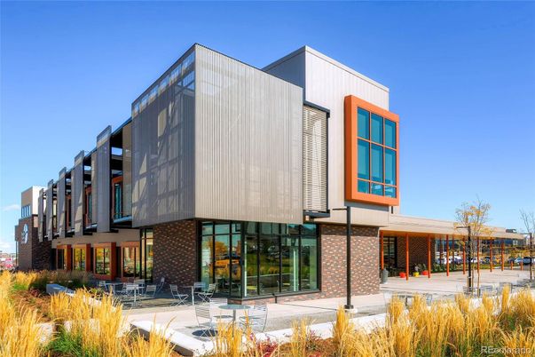 Backyard, Exterior, Facade, Brick Facade, Modern