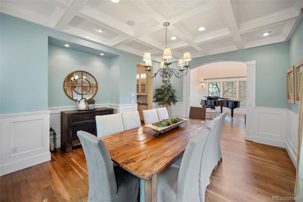 Chandelier, Dining room, Interior, Piano, Recessed Lighting, Wood Texture Flooring