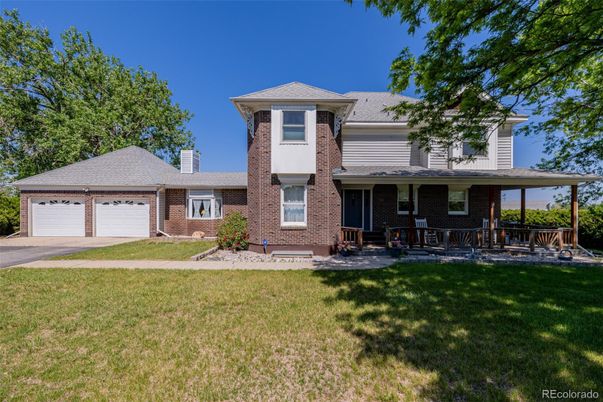 Attached, Backyard, Exterior, Facade, Brick Facade, Georgian