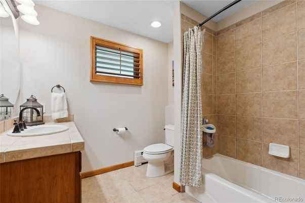 Bathroom, Interior, Recessed Lighting, Tile Countertops
