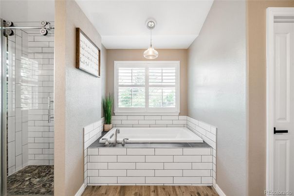 Bathroom, Interior, Pendant Lights, Wood Texture Flooring