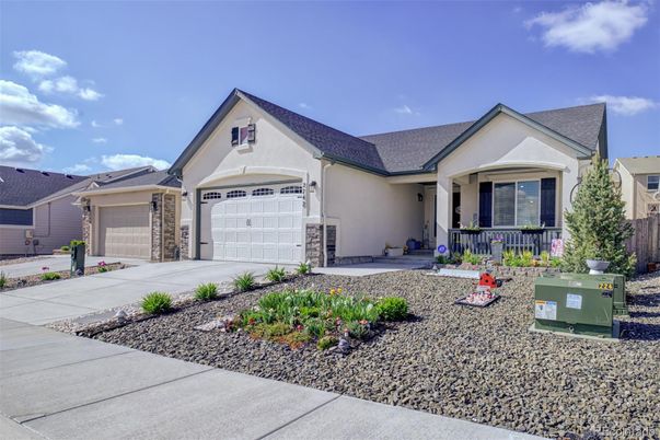 Attached, Exterior, Facade, Farmhouse