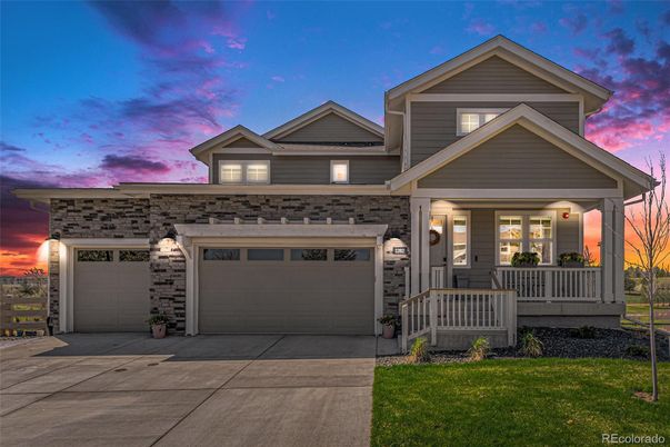Attached, Exterior, Facade, American Craftsman