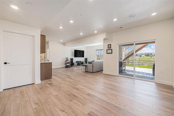 Interior, Living room, Recessed Lighting, Wood Texture Flooring