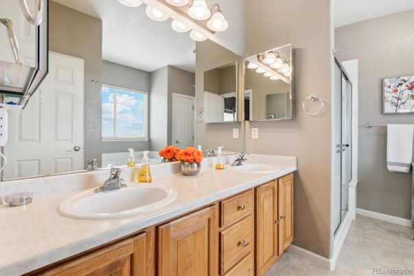 Bathroom, Dual Sink Vanities, Interior