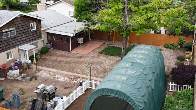 Exterior, Drone