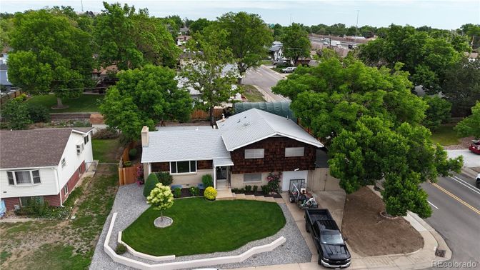 Exterior, Drone