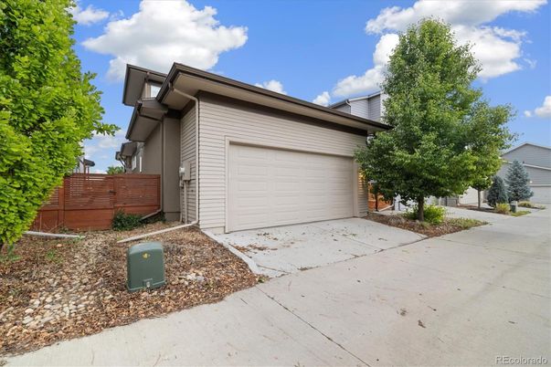 Detached Garage, Exterior