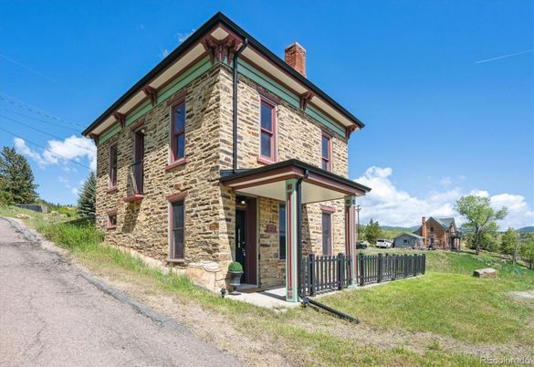 Backyard, Exterior, Facade, Brick Facade, Queen Anne Victorian