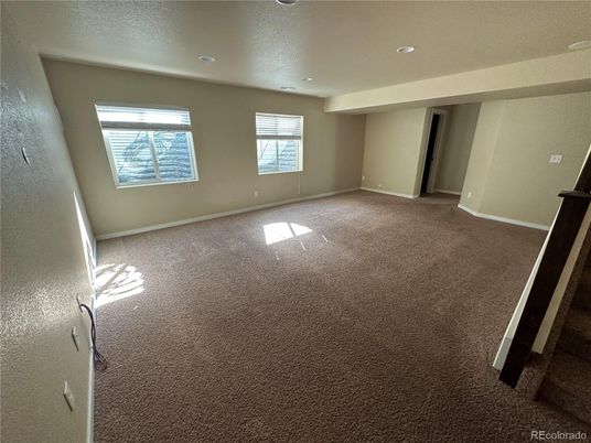 Empty room, Interior, Recessed Lighting