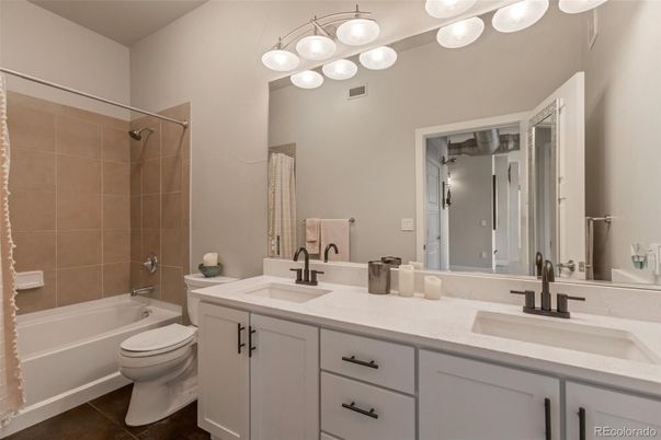 Bathroom, Dual Sink Vanities, Interior