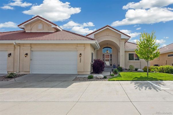 Attached, Exterior, Facade, Mediterranean