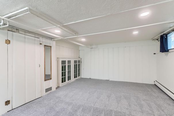 Empty room, Interior, Recessed Lighting