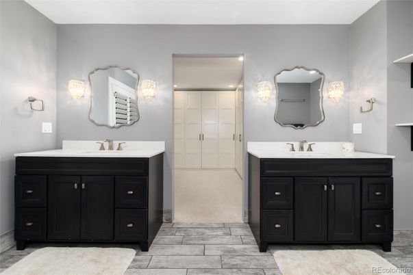 Bathroom, Dual Sink Vanities, Interior, Recessed Lighting