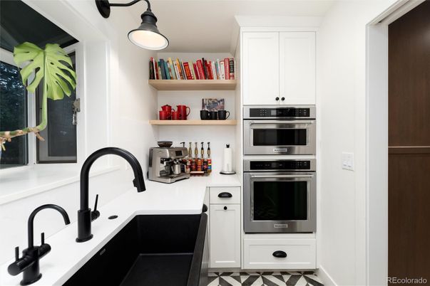 Interior, Kitchen, Pendant Lights, Stainless Steel Appliances