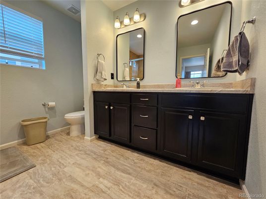 Bathroom, Dual Sink Vanities, Interior, Recessed Lighting
