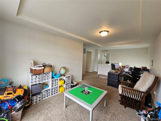 Home Office, Interior