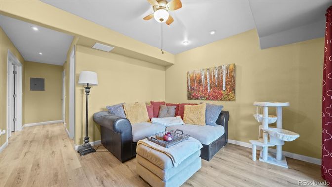 Interior, Living room, Recessed Lighting, Wood Texture Flooring
