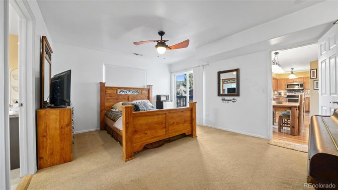Bedroom, Interior, Kitchen, Stainless Steel Appliances