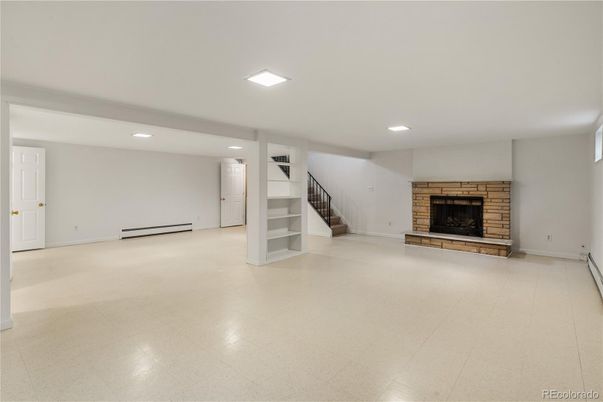 Empty room, Fireplace, Interior, Recessed Lighting