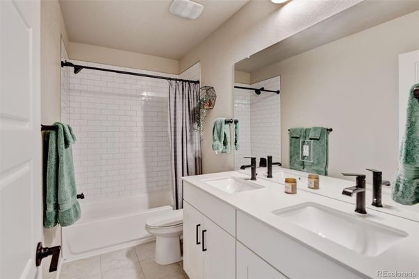 Bathroom, Dual Sink Vanities, Interior