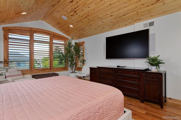 Bedroom, Interior, Recessed Lighting, Wooden Ceilings, Wood Texture Flooring