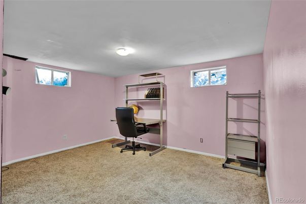Home Office, Interior