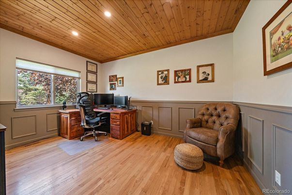 Home Office, Interior, Recessed Lighting, Wooden Ceilings, Wood Texture Flooring