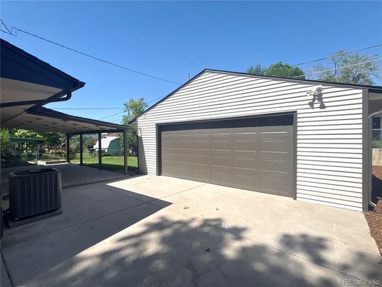 Detached Garage, Exterior