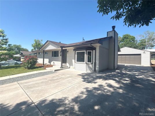 Detached Garage, Exterior