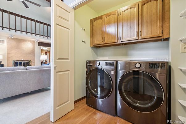 Interior, Washer, Wood Texture Flooring
