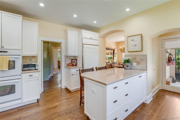 Chandelier, Dining room, Interior, Kitchen, Recessed Lighting, Wood Texture Flooring