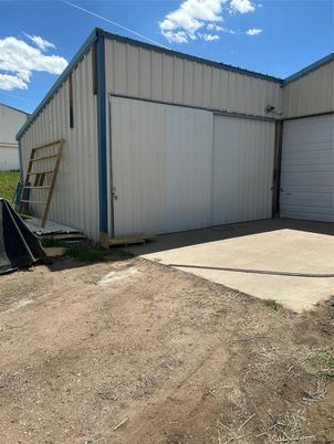 Detached Garage, Exterior