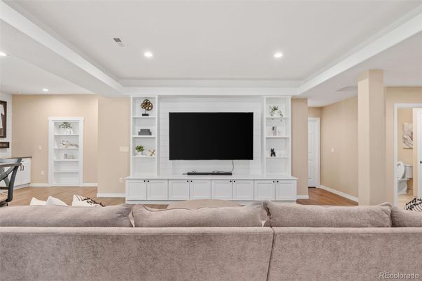 Interior, Living room, Recessed Lighting, Wood Texture Flooring