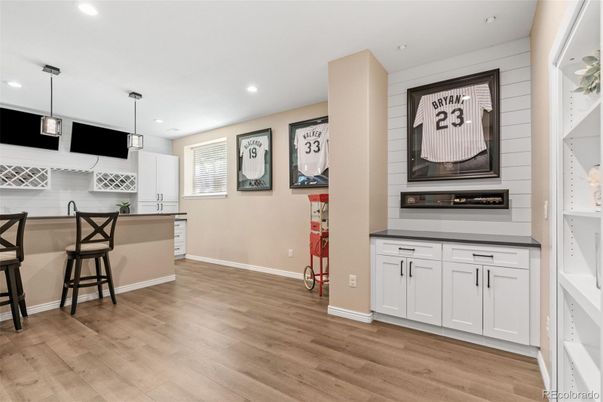 Interior, Pendant Lights, Recessed Lighting, Wood Texture Flooring