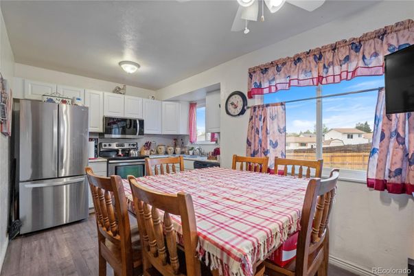 Dining room, Interior, Kitchen, Stainless Steel Appliances, Wood Texture Flooring