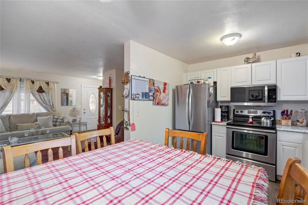 Dining room, Interior, Kitchen, Living room, Stainless Steel Appliances