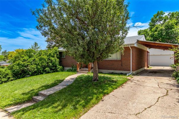 Detached Garage, Exterior