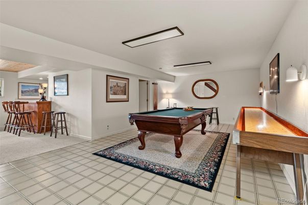 Billiard Table, Game Room, Interior
