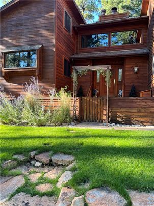 Backyard, Exterior, Facade, Log Home