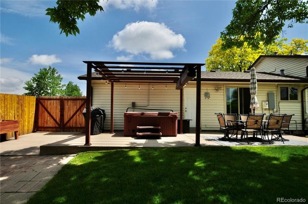 Backyard, Exterior, Hot Tub