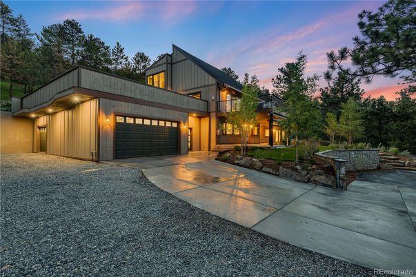 Attached, Exterior, Facade, Modern