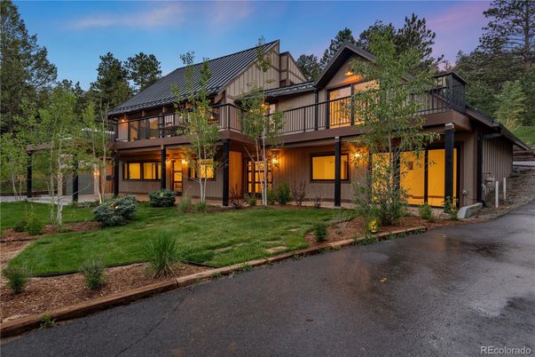 Backyard, Exterior, Facade, Farmhouse