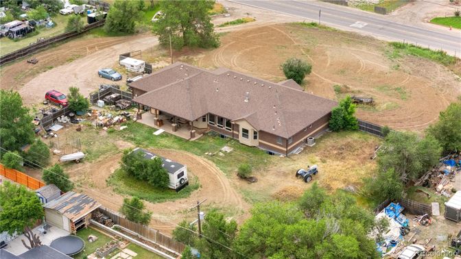 Exterior, Drone