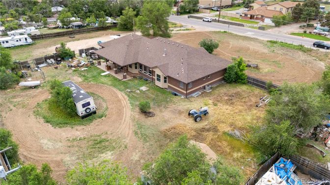 Exterior, Drone