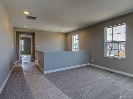 Empty room, Interior, Recessed Lighting