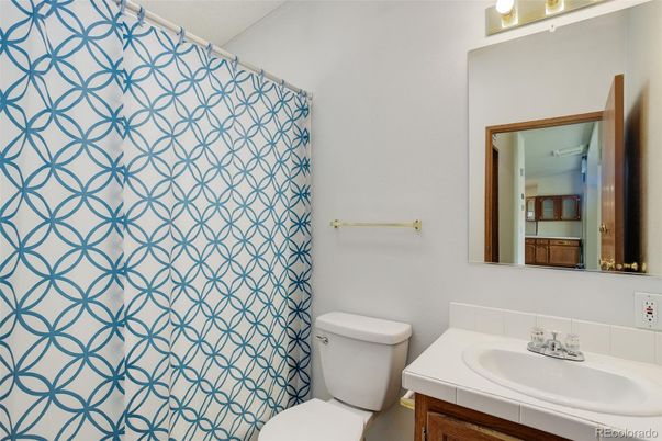 Bathroom, Interior, Tile Countertops