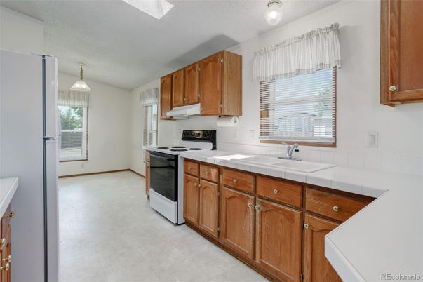 Interior, Kitchen, Pendant Lights, Tile Countertops
